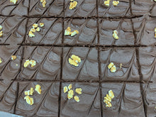 Load image into Gallery viewer, BROWNIES Fudge Nut Bakery Fresh 20 Cut
